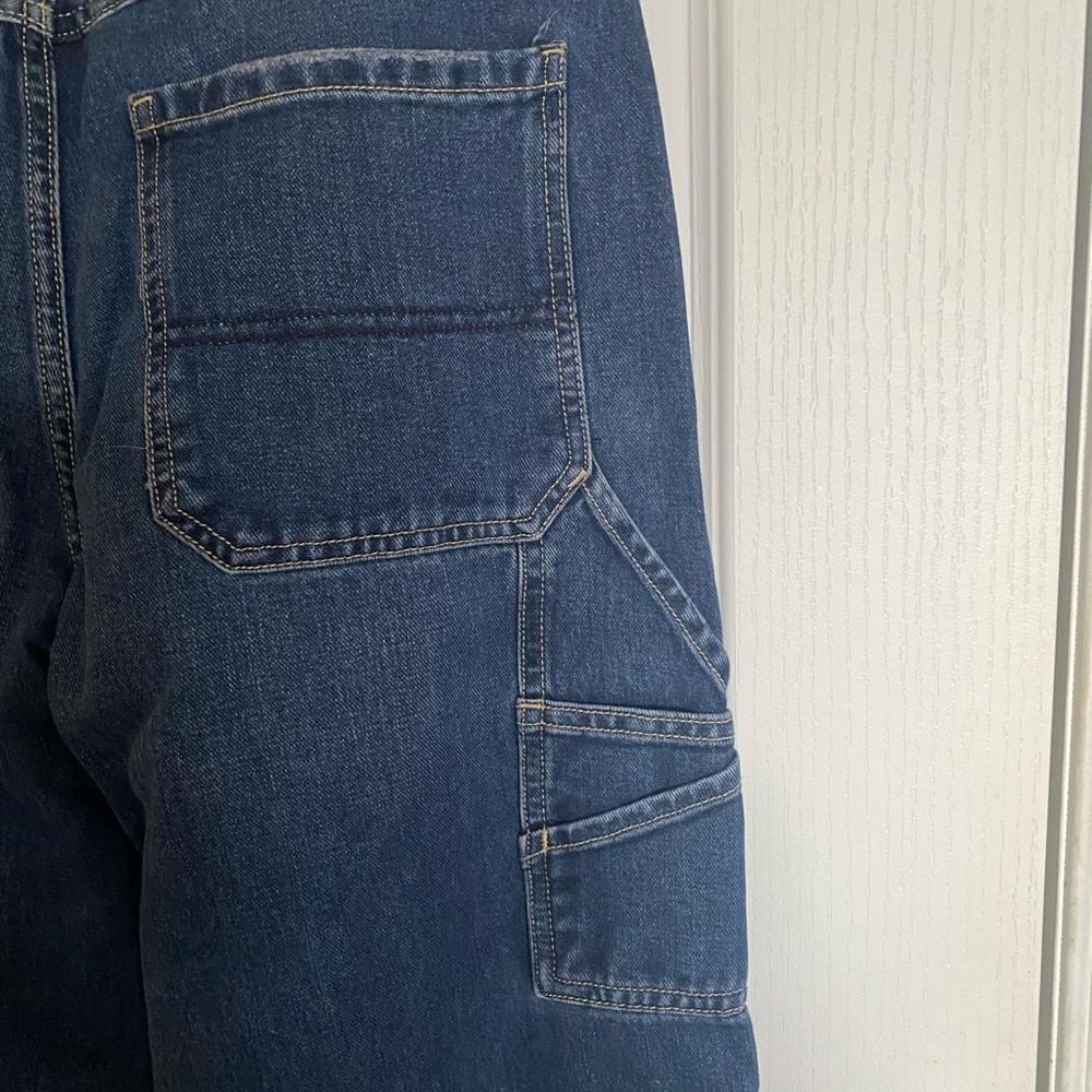 Old Navy Relaxed Fit Jeans in Deep Blue - Picture 5 of 6